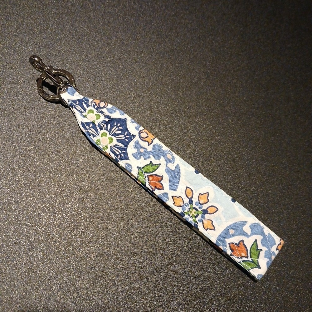 Vera Bradley 8" Lisbon Medallion Loop Keychain Strap Silvertone Hardware